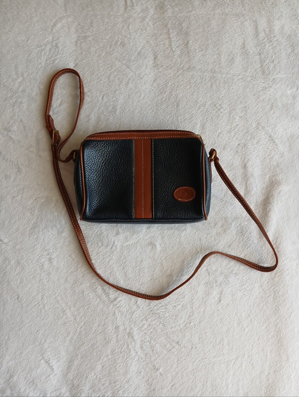 Vintage 80s Liz Claiborne Navy & Tan Pebbled Leather Mini Camera Crossbody Bag